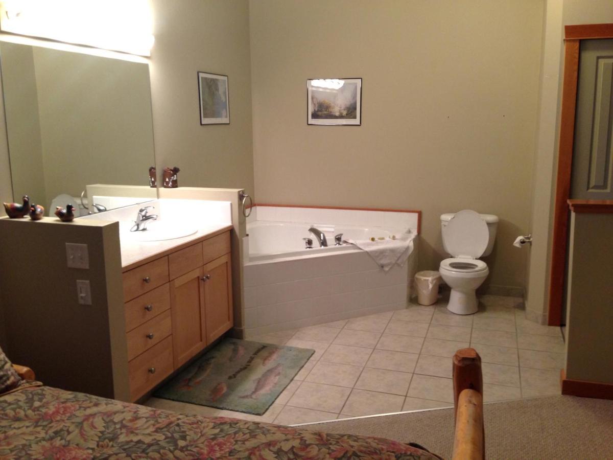 Apartment 405 Bear Creek Crossing Canmore Eksteriør billede